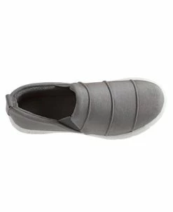 Isotoner Signature Zenz From Isotoner Women's Indoor/Outdoor Pintuck Lauren Slip-Ons -Steve Madden Shop 10454271 fpx