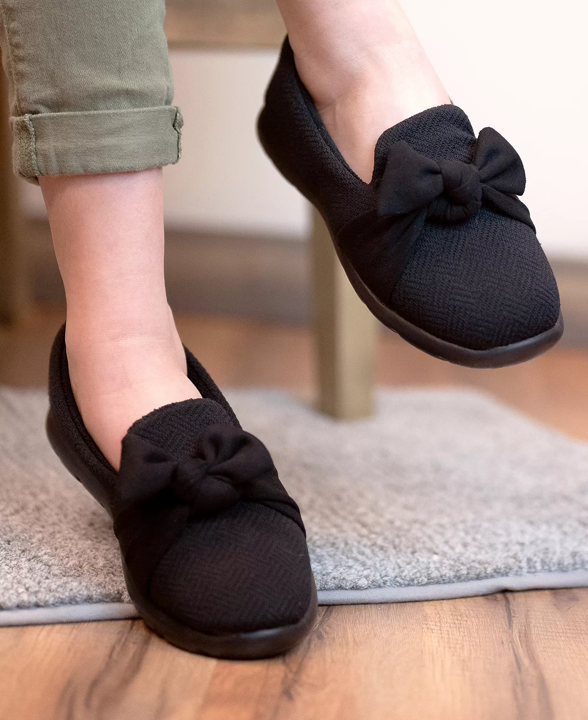 Isotoner Signature Women's Indoor/Outdoor Zenz Hatch Knit Closed-Back With Tie Slip-Ons 11 Isotoner Signature Women's Indoor/Outdoor Zenz Hatch Knit Closed-Back With Tie Slip-Ons - Image 9